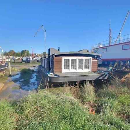Toosey Lass - St Osyth Creek Saint Osyth Exterior photo